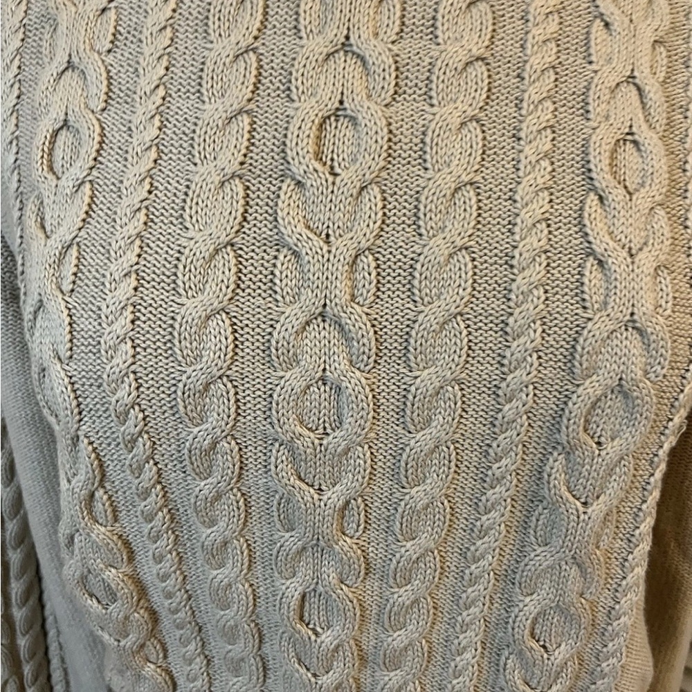 L.L. Bean Women's Cable Knit long sleeve Sweater - beige/tan EUC. Size medium - Picture 2 of 6